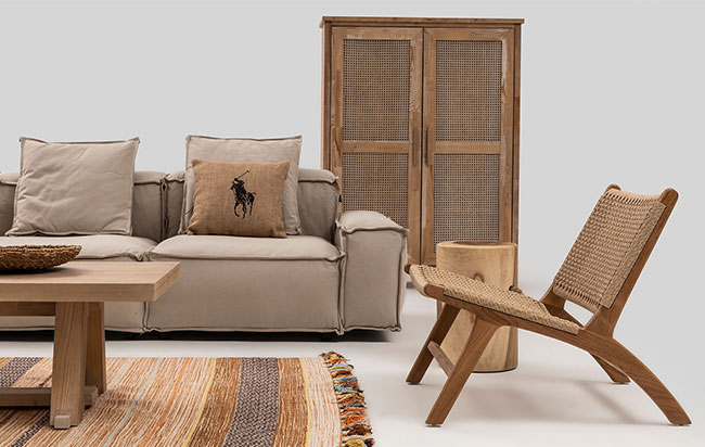 Create Works of Art in Your Living Room with Solid Furniture