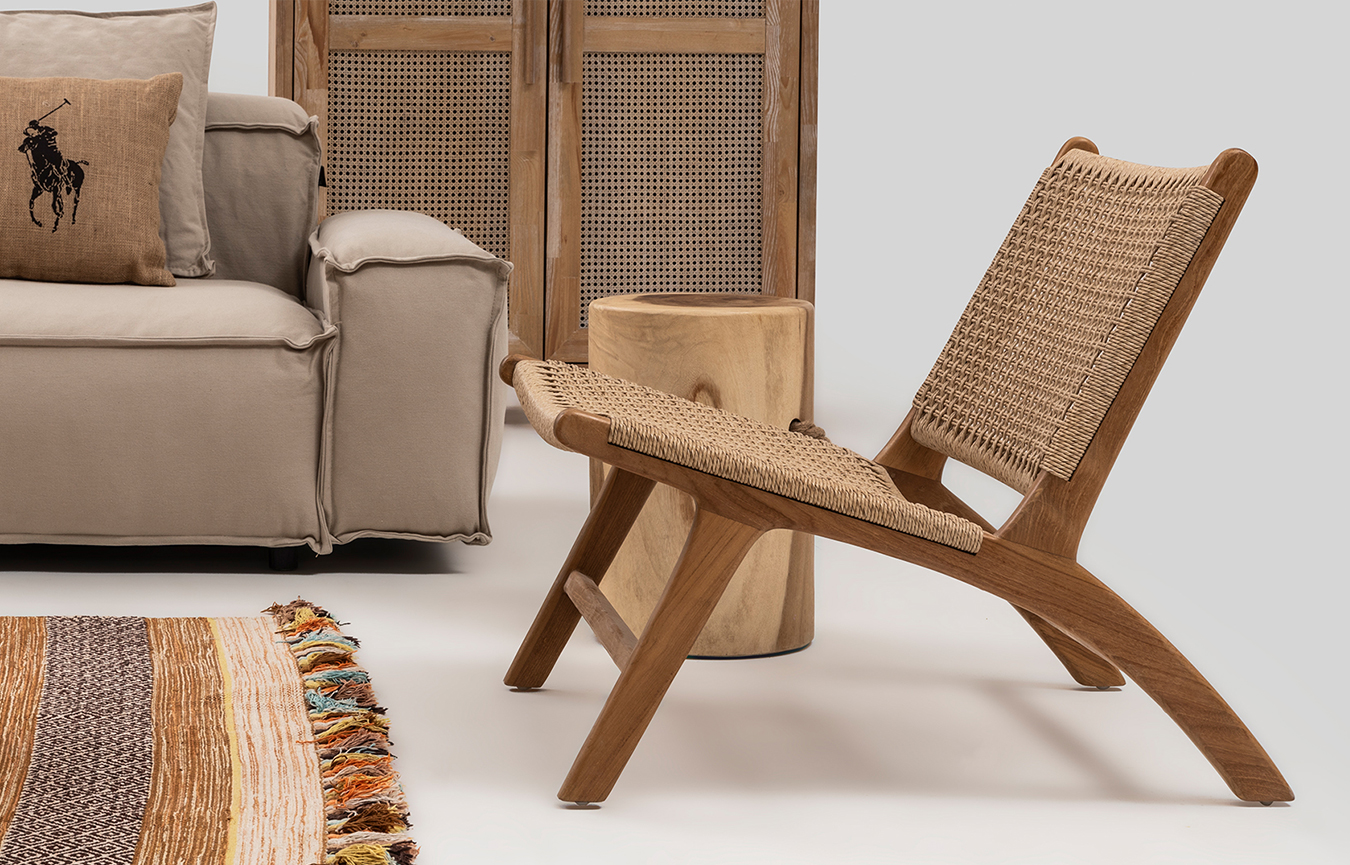 Using Solid Wood in Minimalist Decoration